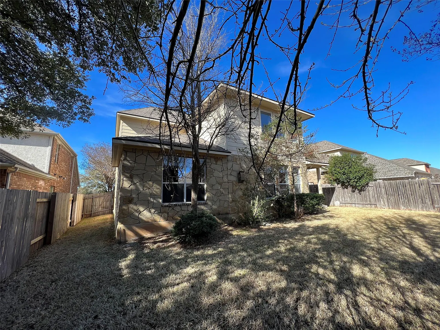 5 bed, 3.5 bath, 3066 sqft, $2,950 — Photo 4