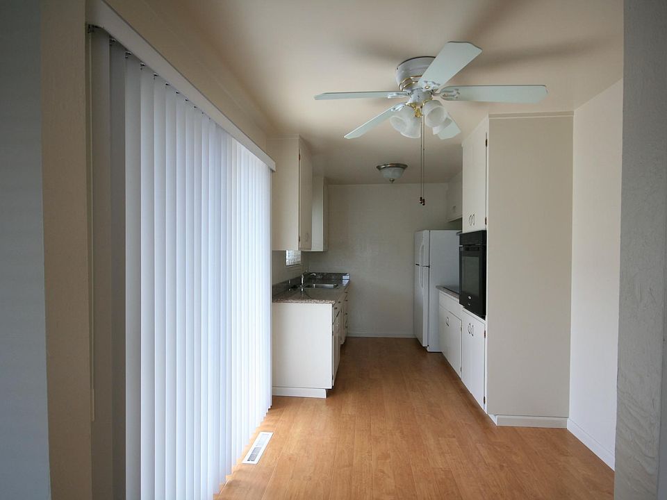 2nd image of 963 Desert Isle Dr