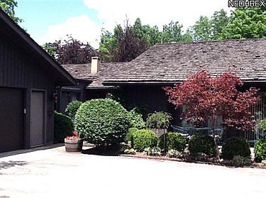 2nd image of 415-44 Hill Dr