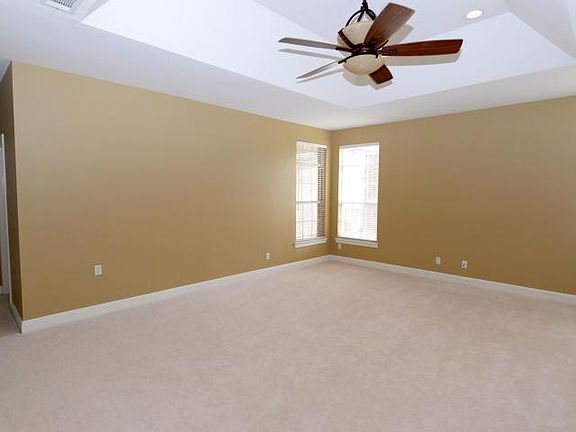 5th image of 1115 Emerald Bay Dr