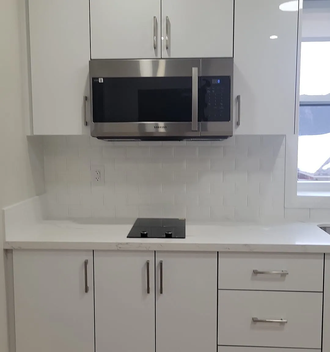 304 Albert St W — Photo 2