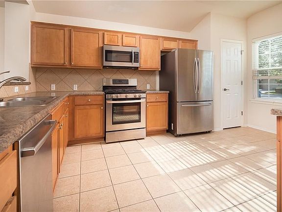 4th image of 9424 Castle Pines Dr