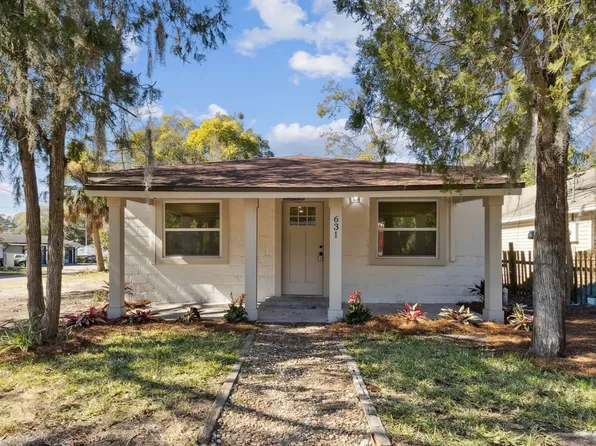 631 S 9th St, Fernandina Beach, FL 32034