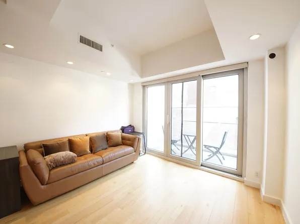 14 West 14th Street 3D image 2 of 7