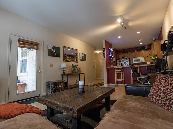 4th image of 10363 Stoneridge Dr #69