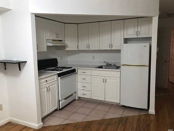 2nd image of 14040 31st Dr APT 1