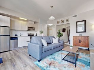 335 College St #204, Toronto, ON M5T 1S2
