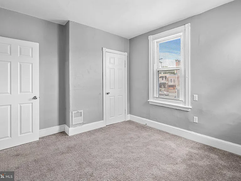 3902 N Fairhill St — Photo 12