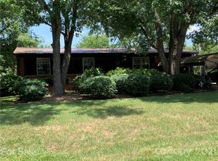 3676 Weyland Dr #16B, Conover, NC 28613