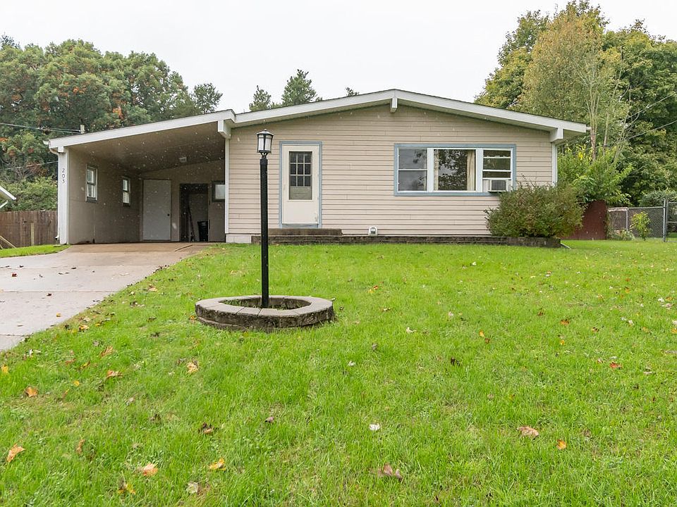 1st image of 203 Glenview Dr