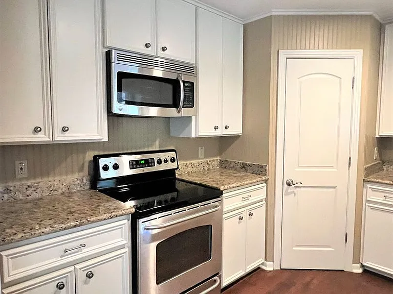 5011 Finley Dr — Photo 10