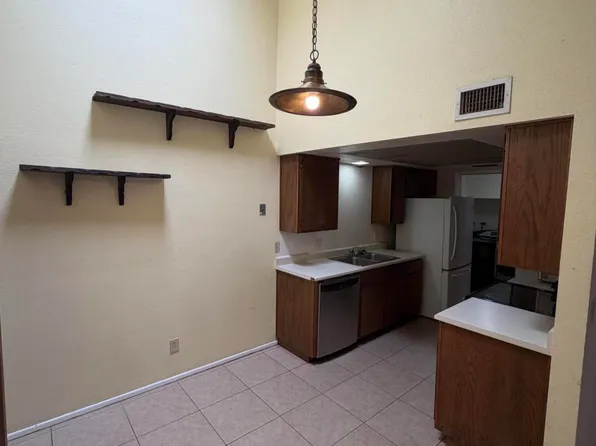 629 N MESA Drive #36, Mesa, AZ 85201