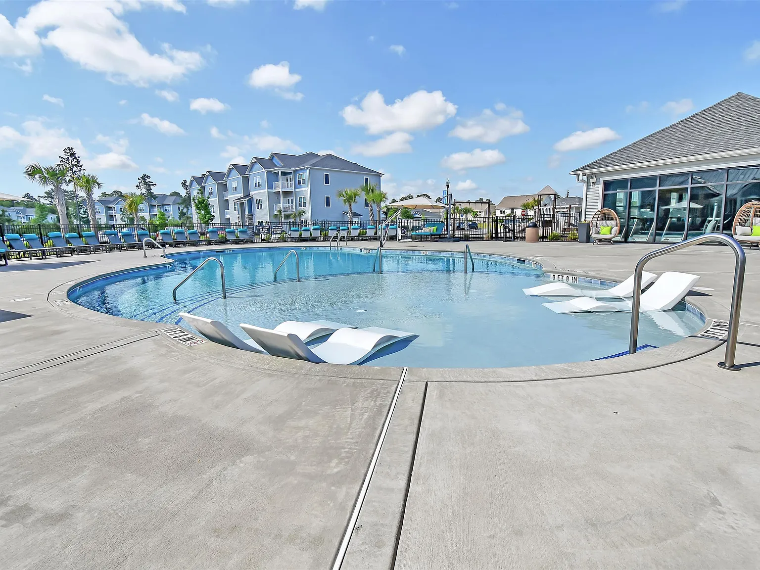 GRANDVIEW AT CLEAR POND APARTMENTS — Photo 1