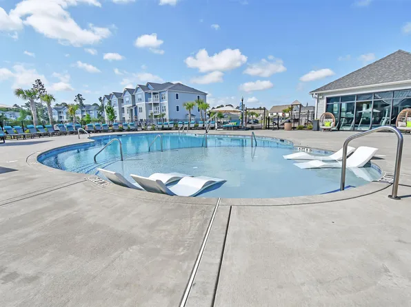 GRANDVIEW AT CLEAR POND APARTMENTS