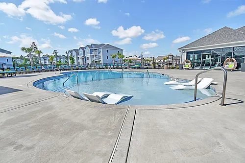 GRANDVIEW AT CLEAR POND APARTMENTS Photo 1