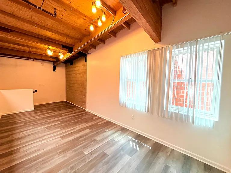 1734 N. Main St.,/ 633 Gibbons Street — Photo 36