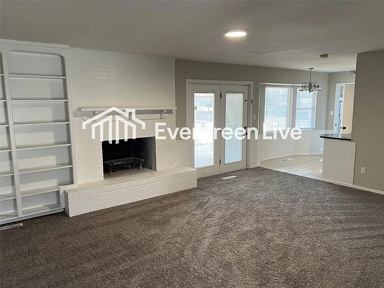 1322 NW 85th St — Photo 3