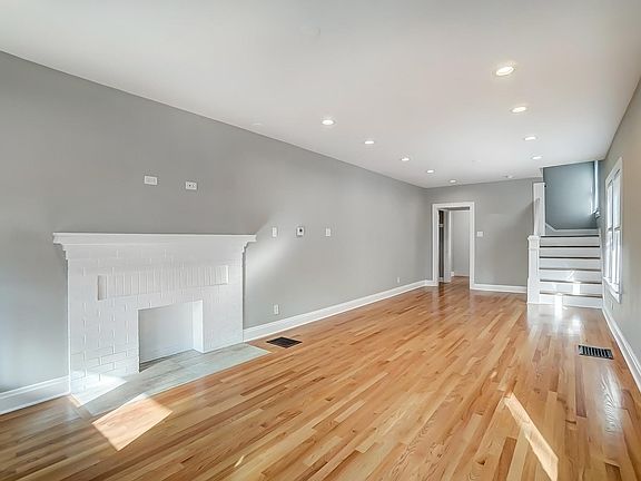 5th image of 1376 W 3rd Ave