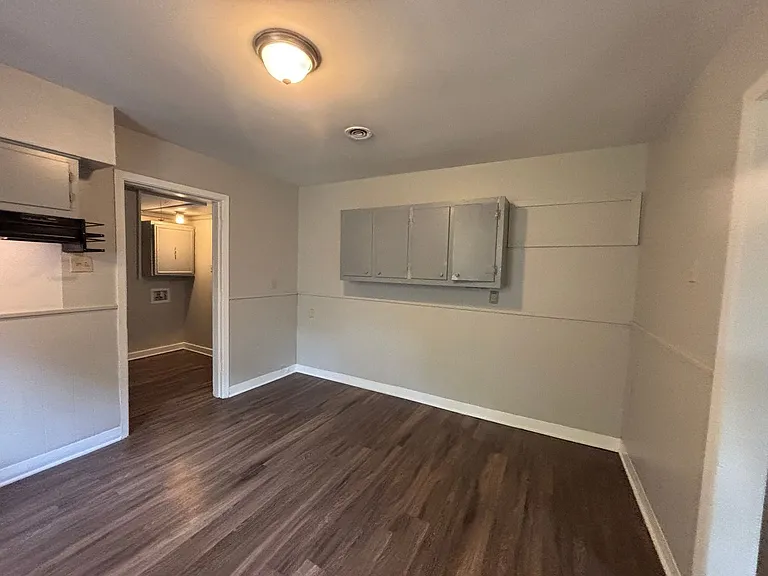 2160 Saint Elmo Ave — Photo 9