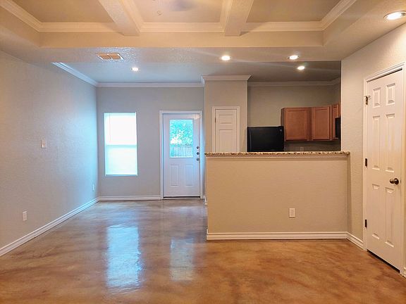 3rd image of 4920 Appleseed Ct