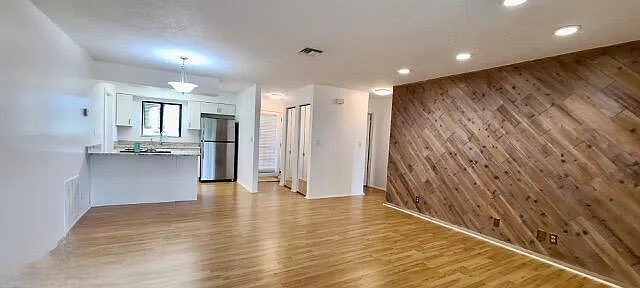 2 bed, 1.0 bath, 952 sqft, $2,000 — Photo 3