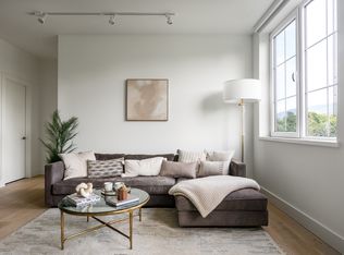 24 Edgewater Pl, Beacon, NY 12508