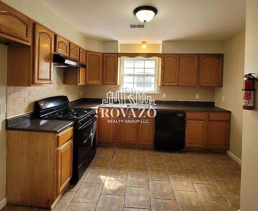 1st image of 868 S 15th St #2AA