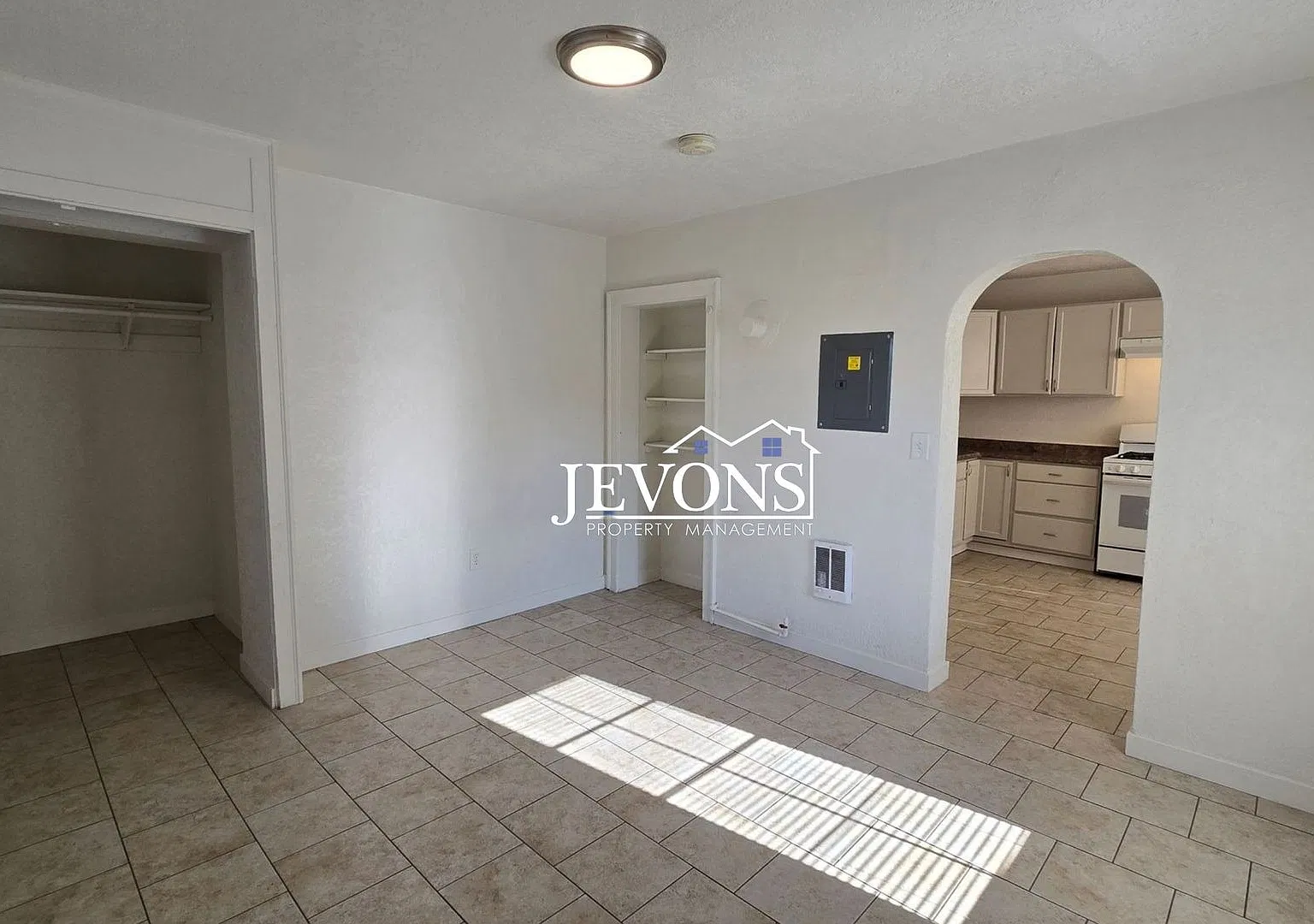 307 N 7th St Yakima, WA 98901 — Photo 3