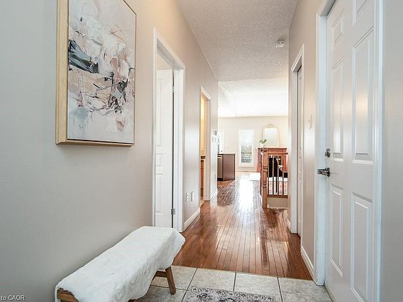 4th image of 900 Doon Village Rd #3