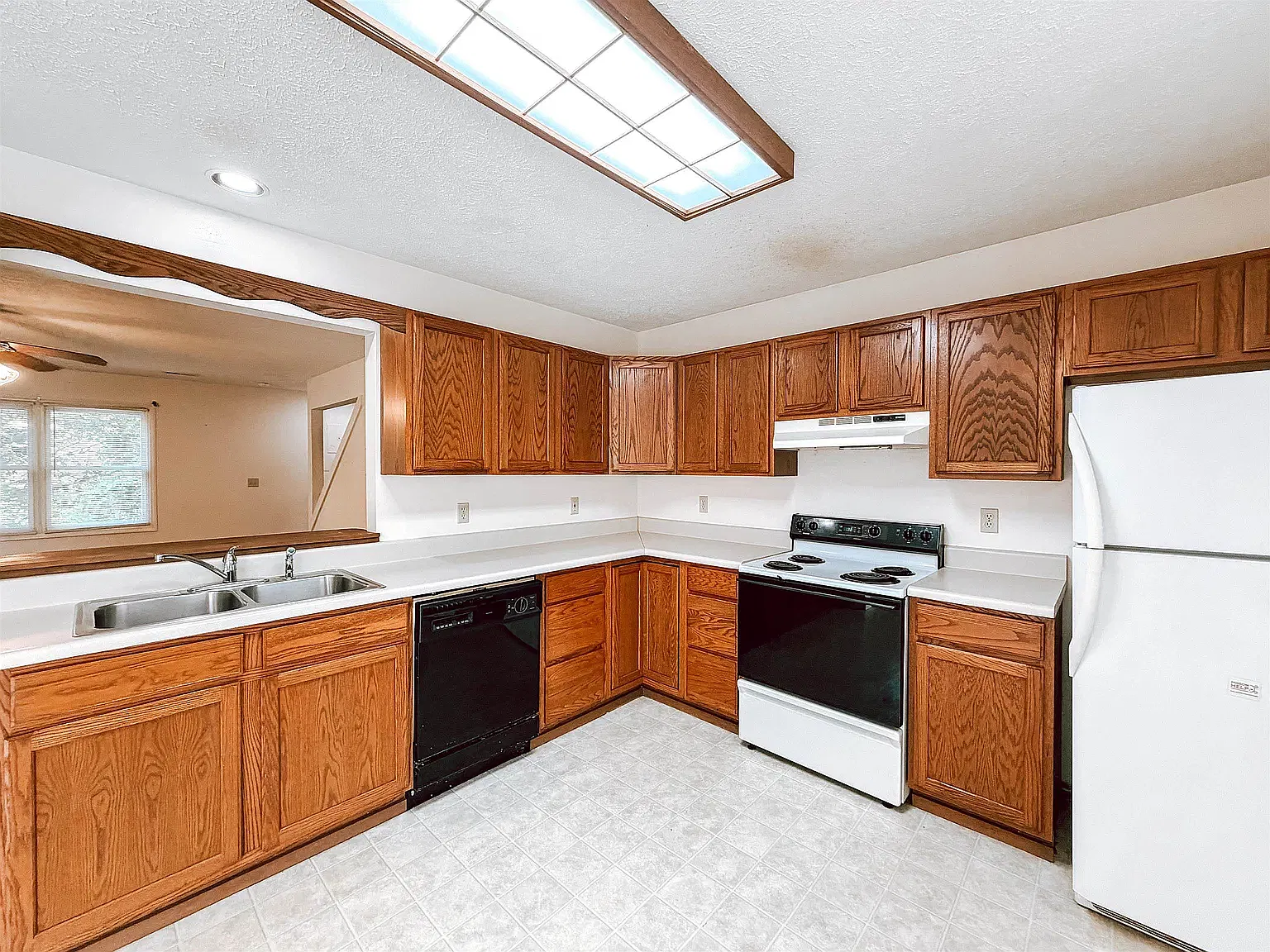 2 bed, 1.5 bath, $1,150 — Photo 1