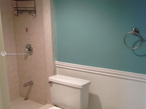 3rd image of 14201 N Kendall Dr #102D