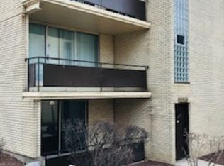 12548 Fairview Ave APT 3A, Blue Island, IL 60406