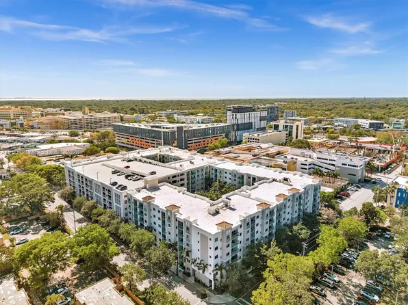 6001 SW 70th St APT 313, South Miami, FL 33143