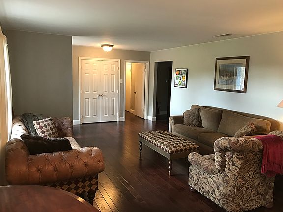 4th image of 14510 Oakmont Dr