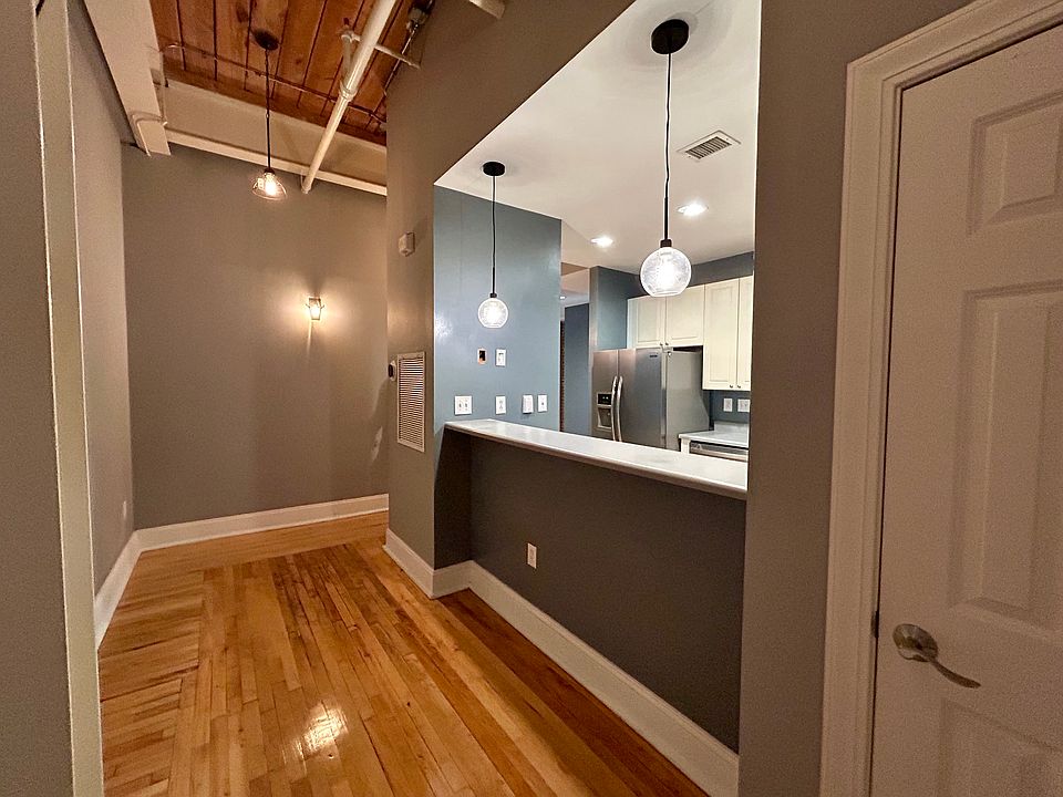 1st image of 310 Arlington Ave Unit 209