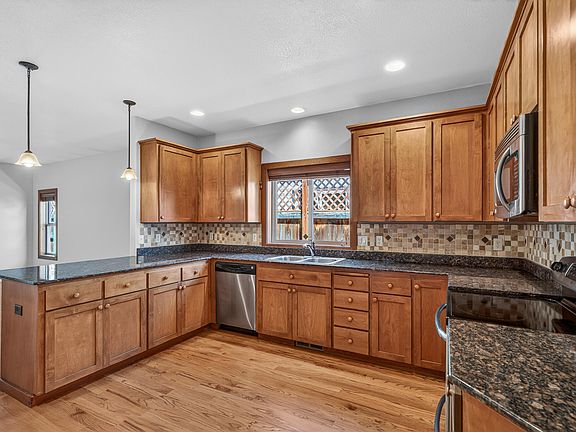 5th image of 1621 Monarch Ln