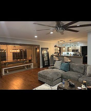2nd image of 115 S Mars Ave