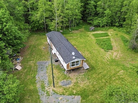 4th image of 475 Penniac Rd