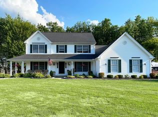 25 Harmony Cir, Orchard Park, NY 14127