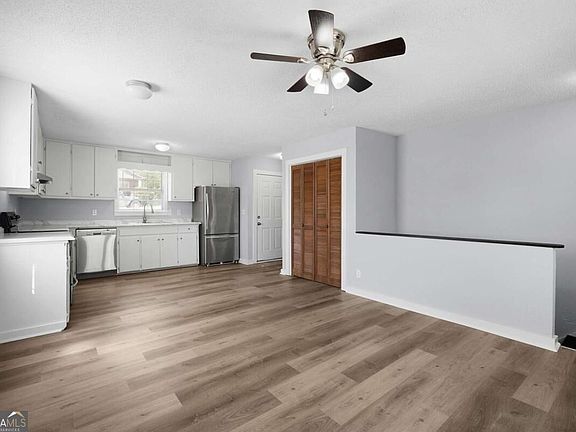 4th image of 1310 Lida St