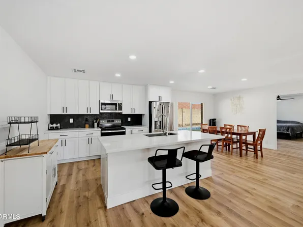 6607 S MITCHELL Drive, Tempe, AZ 85283
