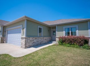 637 Stone Hedge Cir, Campbellsport, WI 53010