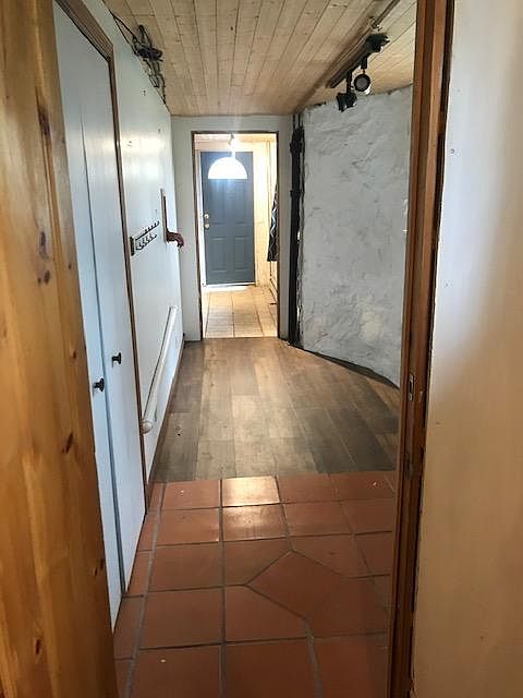 2nd image of 111 E 7th St APT B