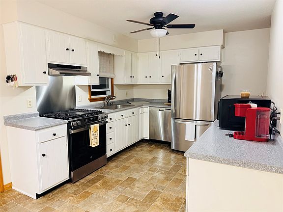 4th image of 125 Clayton Ave