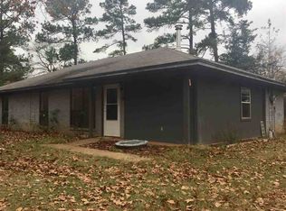 858 Pheasant Rd, Gladewater, TX 75647