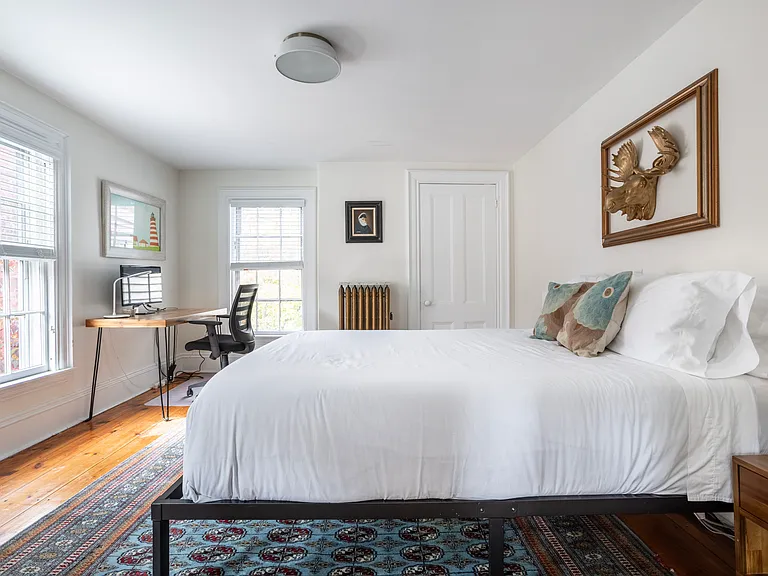 64 Carleton St #2 — Photo 3