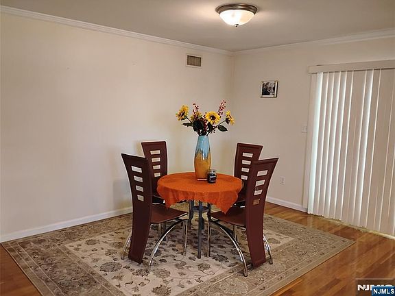 4th image of 277 3rd St