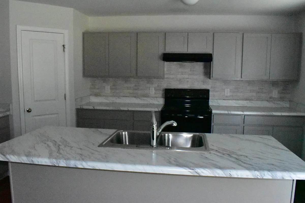 Building Photo - 143 Maple Tree Ln