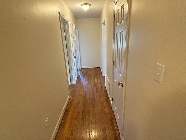 300 Asbury Dr — Photo 9