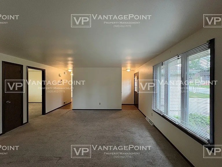 2571 Trojan Dr — Photo 7